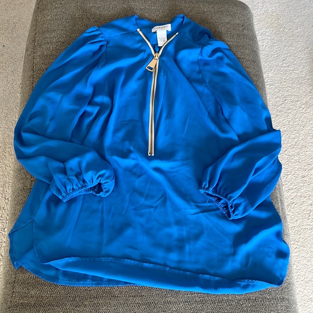 Size L blue Carmen Marc Valvo blouse